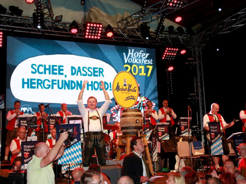 Auftakt mit der Original Töpener Blasmusik Hofer Volksfest 2017 – Foto 19