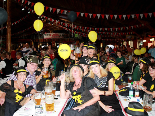 Auftakt mit der Original Töpener Blasmusik Hofer Volksfest 2017 – Foto 42