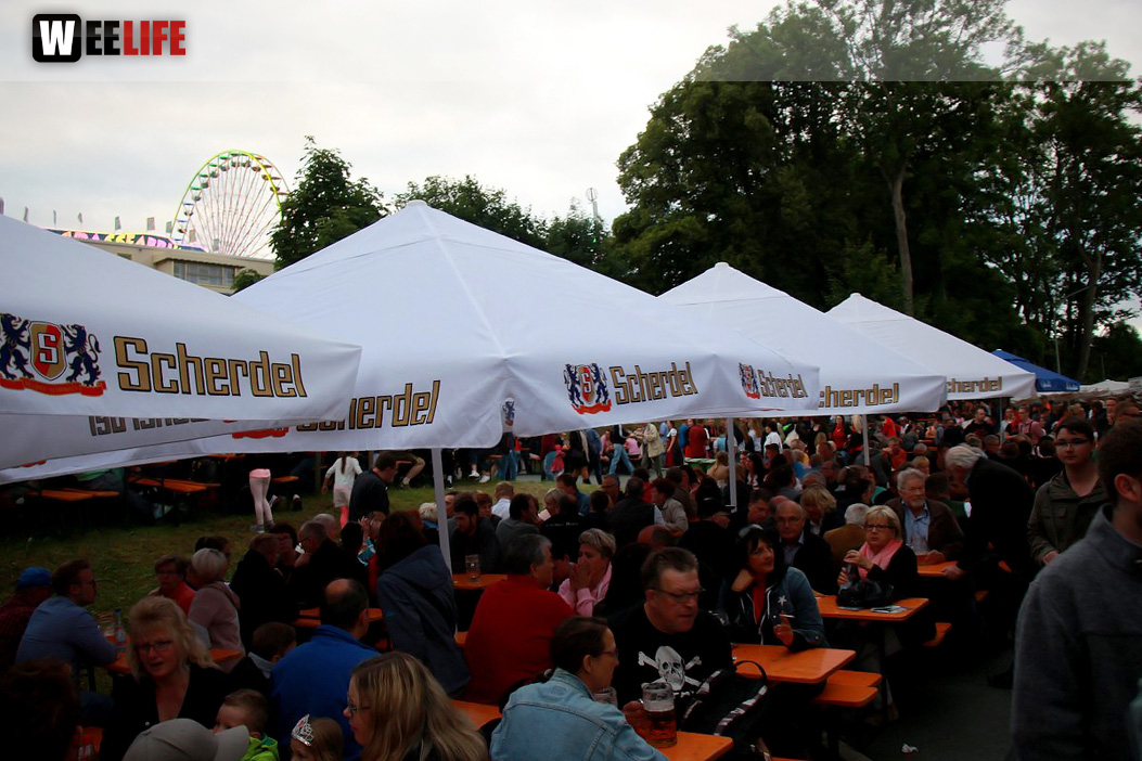 Auftakt mit der Original Töpener Blasmusik Hofer Volksfest 2017