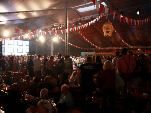 Die Partyvögel Tag der Landjugend Hofer Volksfest 2017 – Foto 24
