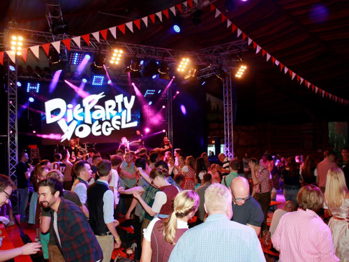 Die Partyvögel Tag der Landjugend Hofer Volksfest 2017 – Foto 51