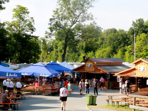Nachmittag mit Hofer Bierbotschaft Tag 5 Hofer Volksfest 2017 – Foto 26