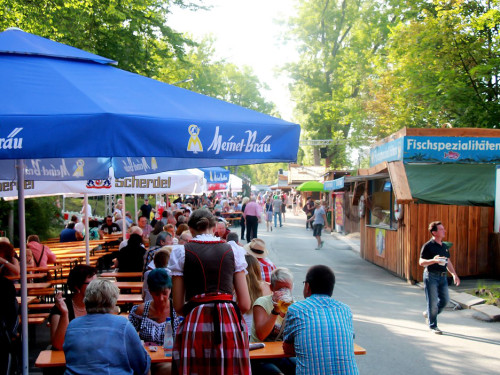 Nachmittag mit Hofer Bierbotschaft Tag 5 Hofer Volksfest 2017 – Foto 81
