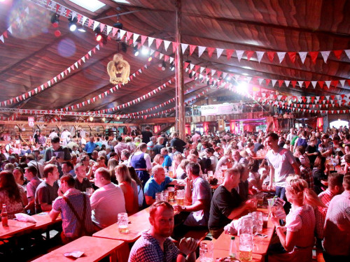 Isartaler Hexen Tag der Getränkevielfalt Hofer Volksfest 2017 – Foto 12