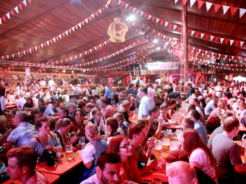 Isartaler Hexen Tag der Getränkevielfalt Hofer Volksfest 2017 – Foto 13
