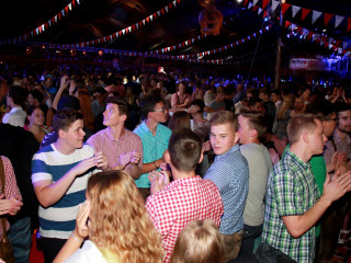 Foto 203900 im Album