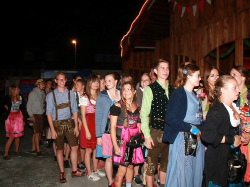 Auszug der Bedienungen Tag 10 Hofer Volksfest 2017 – Foto 5