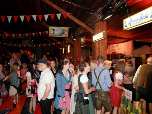 Auszug der Bedienungen Tag 10 Hofer Volksfest 2017 – Foto 9