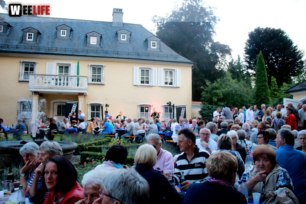 Zweitakter XXL Innenhofkonzerte Schloss Köditz