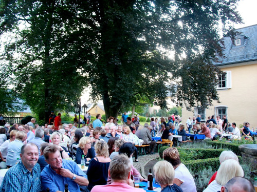 Zweitakter XXL Innenhofkonzerte Schloss Köditz – Foto 4
