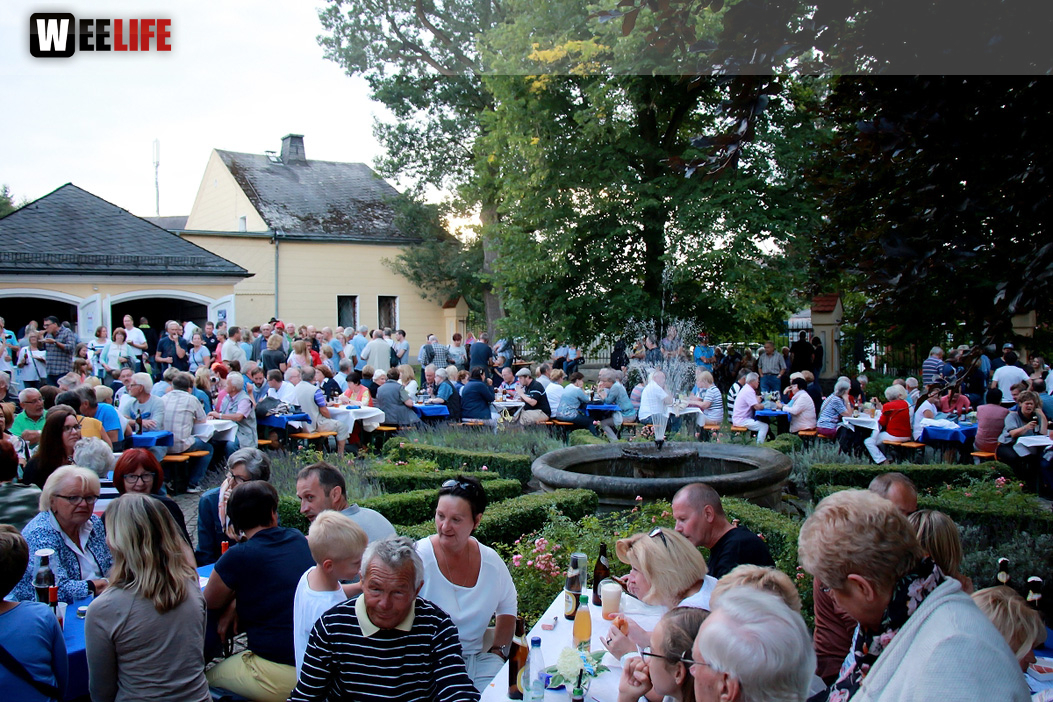 Zweitakter XXL Innenhofkonzerte Schloss Köditz