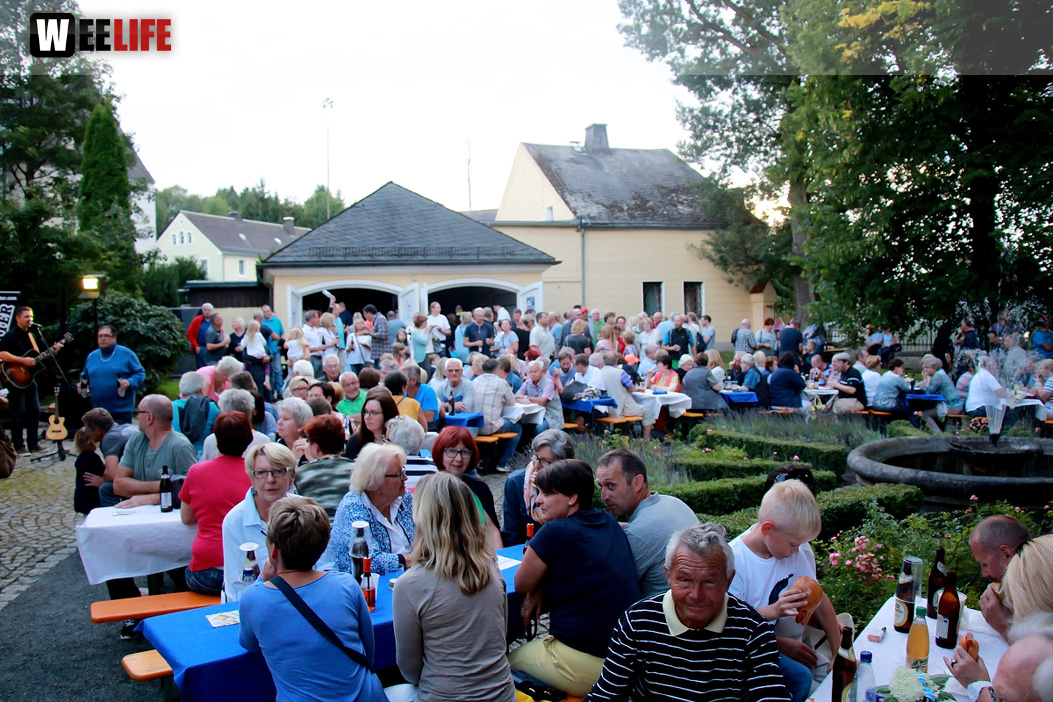 Zweitakter XXL Innenhofkonzerte Schloss Köditz
