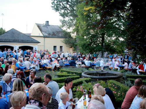 Zweitakter XXL Innenhofkonzerte Schloss Köditz – Foto 13
