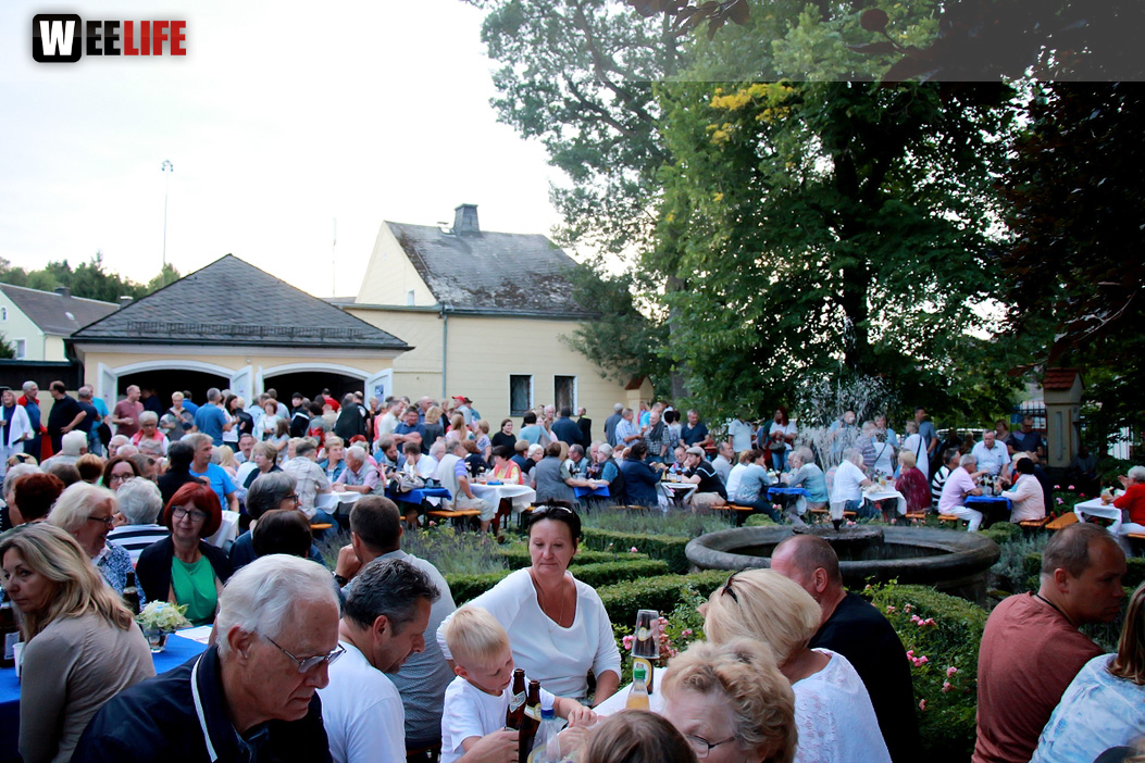 Zweitakter XXL Innenhofkonzerte Schloss Köditz