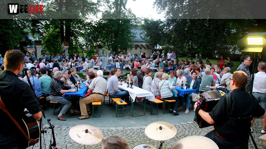 Zweitakter XXL Innenhofkonzerte Schloss Köditz