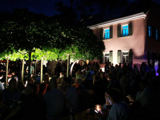 Vorschau des vorherigen Fotos