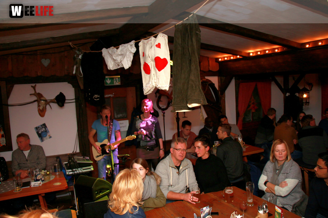 Enzo in der Hofer Skihütte