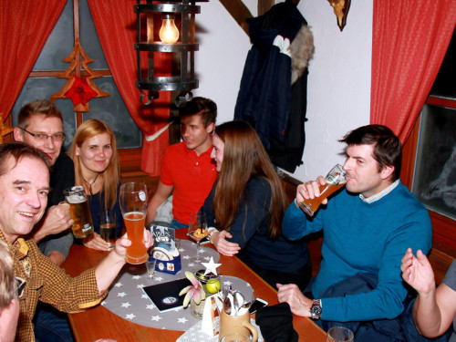 Enzo in der Hofer Skihütte – Foto 17