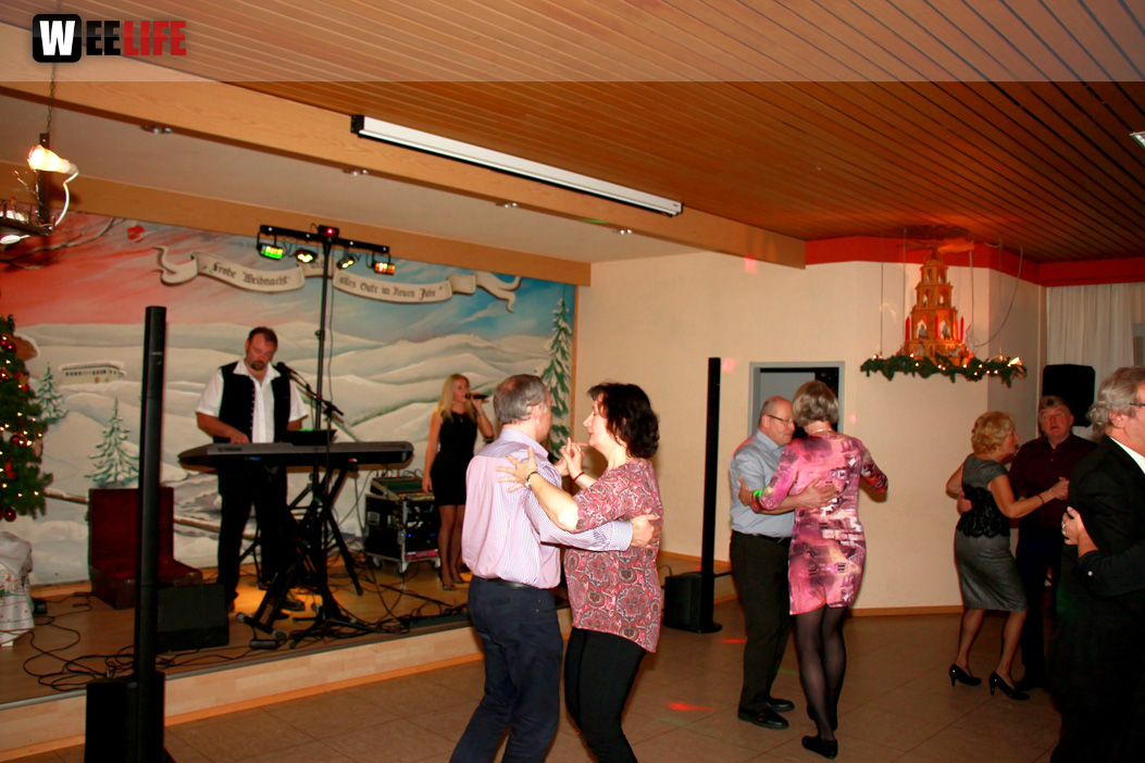 Weihnachtstanz mit Trio Kogler