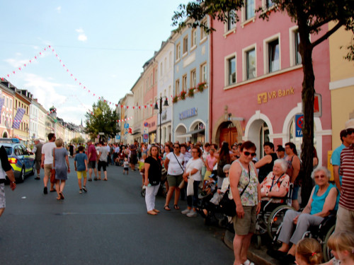 Zuschauer Volksfestumzug  Hofer Volksfest 2018 – Foto 2