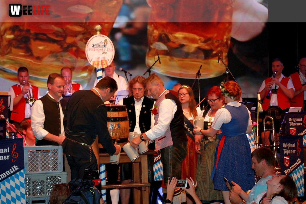 Bieranstich Hofer Volksfest 2018