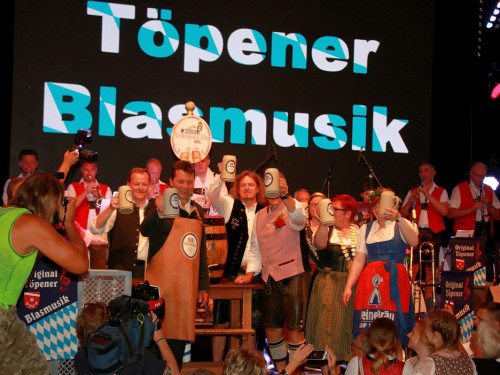 Bieranstich Hofer Volksfest 2018 – Foto 30