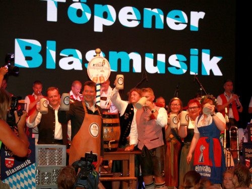 Bieranstich Hofer Volksfest 2018 – Foto 32
