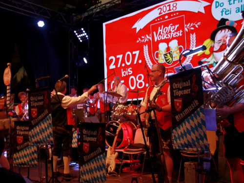 Auftakt mit der Original Töpener Blasmusik Hofer Volksfest 2018 – Foto 4