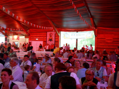 Auftakt mit der Original Töpener Blasmusik Hofer Volksfest 2018 – Foto 6