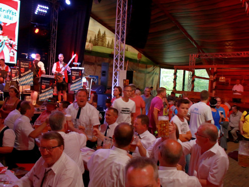 Auftakt mit der Original Töpener Blasmusik Hofer Volksfest 2018 – Foto 12