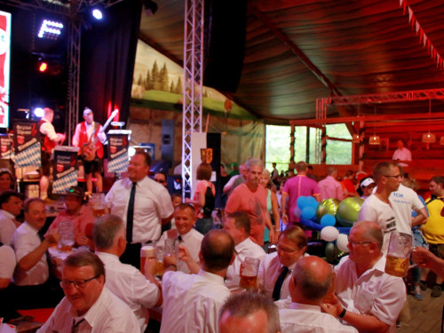Auftakt mit der Original Töpener Blasmusik Hofer Volksfest 2018 – Foto 13