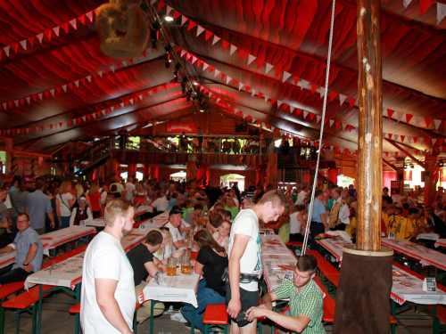 Auftakt mit der Original Töpener Blasmusik Hofer Volksfest 2018 – Foto 24