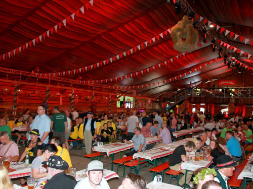 Auftakt mit der Original Töpener Blasmusik Hofer Volksfest 2018 – Foto 27