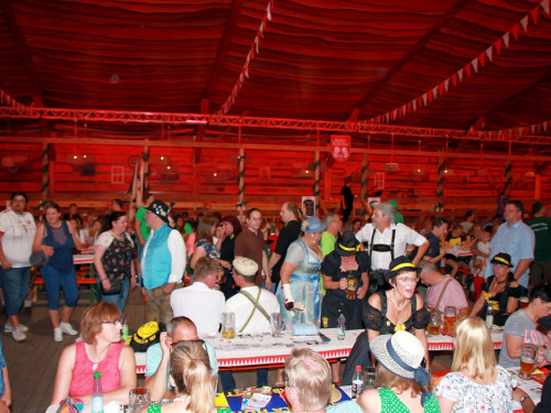 Auftakt mit der Original Töpener Blasmusik Hofer Volksfest 2018 – Foto 28