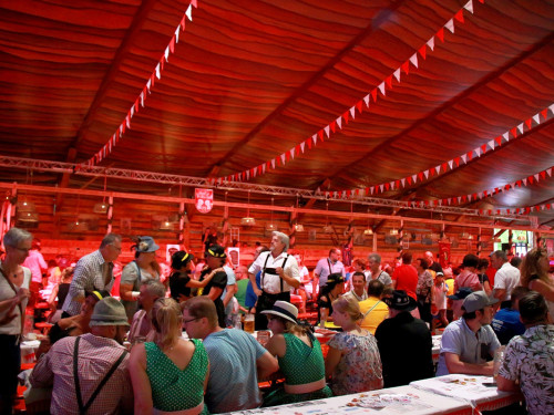 Auftakt mit der Original Töpener Blasmusik Hofer Volksfest 2018 – Foto 40