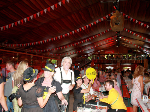 Auftakt mit der Original Töpener Blasmusik Hofer Volksfest 2018 – Foto 41