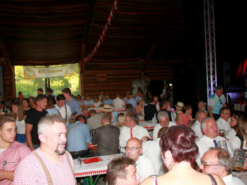 Auftakt mit der Original Töpener Blasmusik Hofer Volksfest 2018 – Foto 45