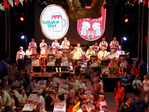 Auftakt mit der Original Töpener Blasmusik Hofer Volksfest 2018 – Foto 53