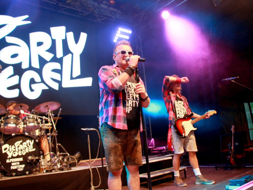 Die Partyvögel Samstag Hofer Volksfest 2018 – Foto 6