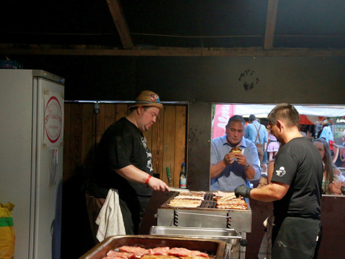 Die Partyvögel Samstag Hofer Volksfest 2018 – Foto 67