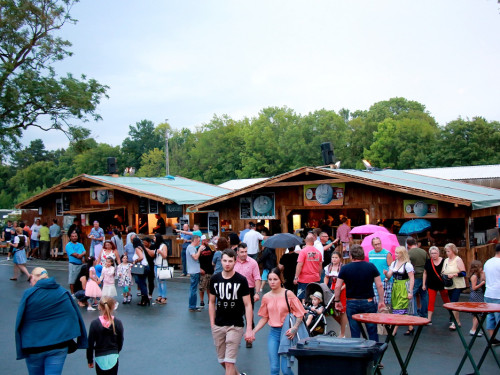 Die Partyvögel Samstag Hofer Volksfest 2018 – Foto 82