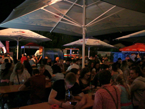 Die Partyvögel Samstag Hofer Volksfest 2018 – Foto 208