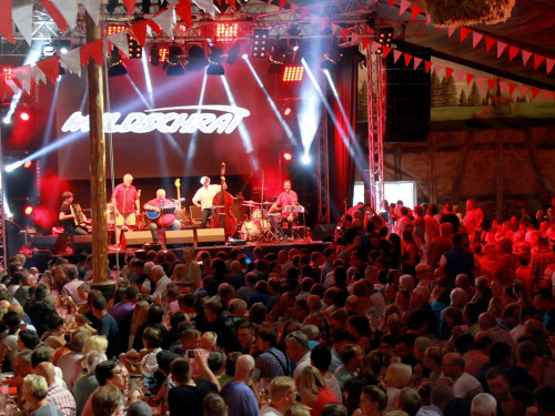 Konzert Waldschrat Hofer Volksfest 2018 29.07.2018 – Foto 58