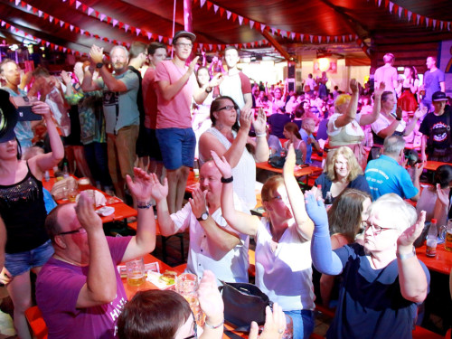 Die Dorfrocker Tag der Generationen Radio Euroherz Hofer Volksfest 2018 – Foto 48