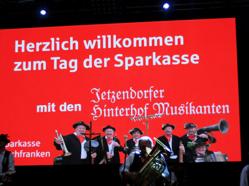 Tag der Sparkasse Jetzendorfer Hinterhofmusikanten Hofer Volksfest 2018 – Foto 4