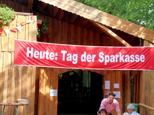Tag der Sparkasse Jetzendorfer Hinterhofmusikanten Hofer Volksfest 2018 – Foto 13