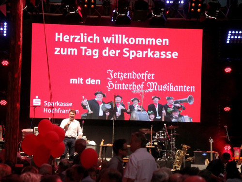 Tag der Sparkasse Jetzendorfer Hinterhofmusikanten Hofer Volksfest 2018 – Foto 24