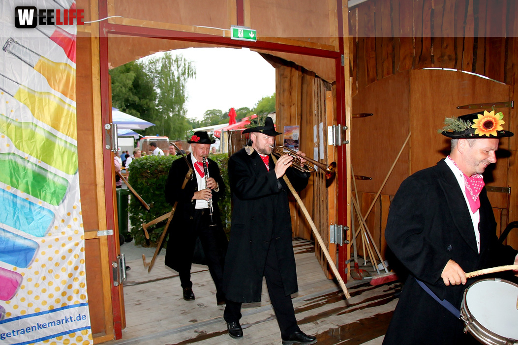 Tag der Sparkasse Jetzendorfer Hinterhofmusikanten Hofer Volksfest 2018