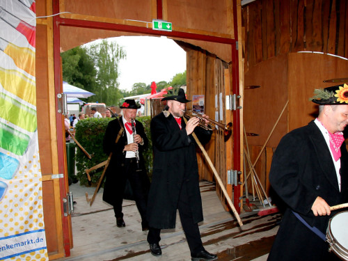 Tag der Sparkasse Jetzendorfer Hinterhofmusikanten Hofer Volksfest 2018 – Foto 28