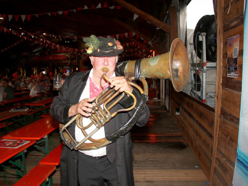 Tag der Sparkasse Jetzendorfer Hinterhofmusikanten Hofer Volksfest 2018 – Foto 38